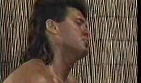 Un porno casalingo gratis dildo Formoso scopa la sua figa Squirting!