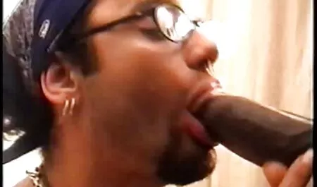 Paffuto giovane orgasmo duro video amatoriali casalinghi gratis sul dildo arcobaleno