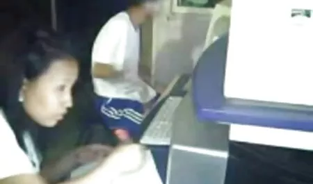 Masturbarsi mentre il mio coinquilino ha una festa video casalinghe gratis