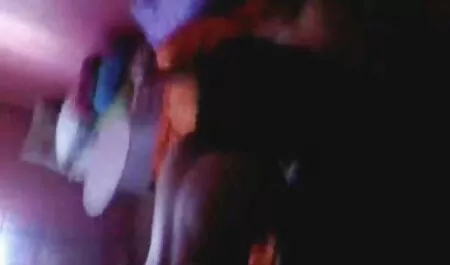 Muscoloso Marines succhia enorme cazzo nero film casalinghe porno