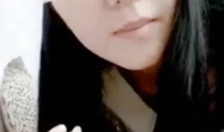 Dolce video porno casalinghi gratis Aya Sakuraba ruvida gioca con i giocattoli
