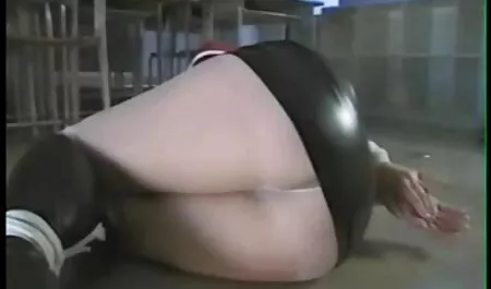 Due video casalinghe gratis amici scopano la nonna delle pulizie